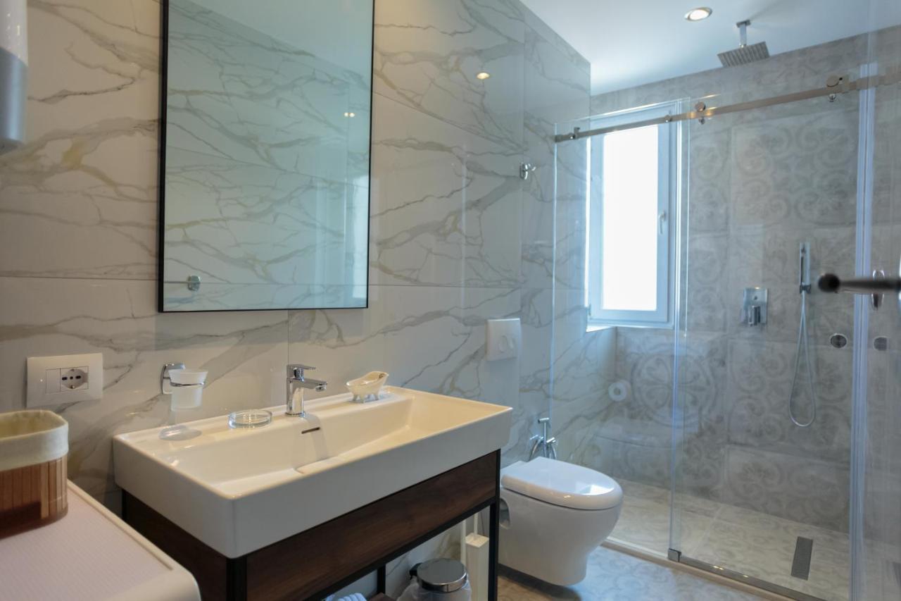 Porta Appartement *